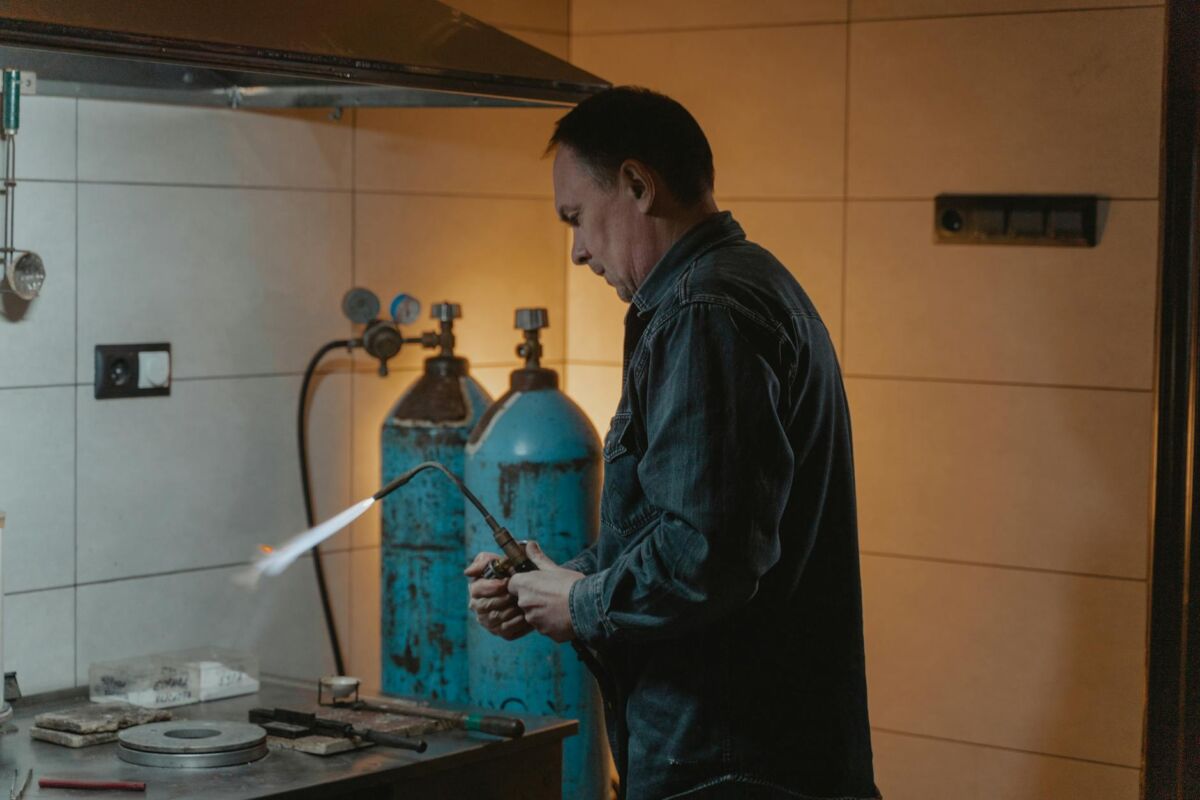 Keisčiausios profesijos pasaulyje kurių nežinojote