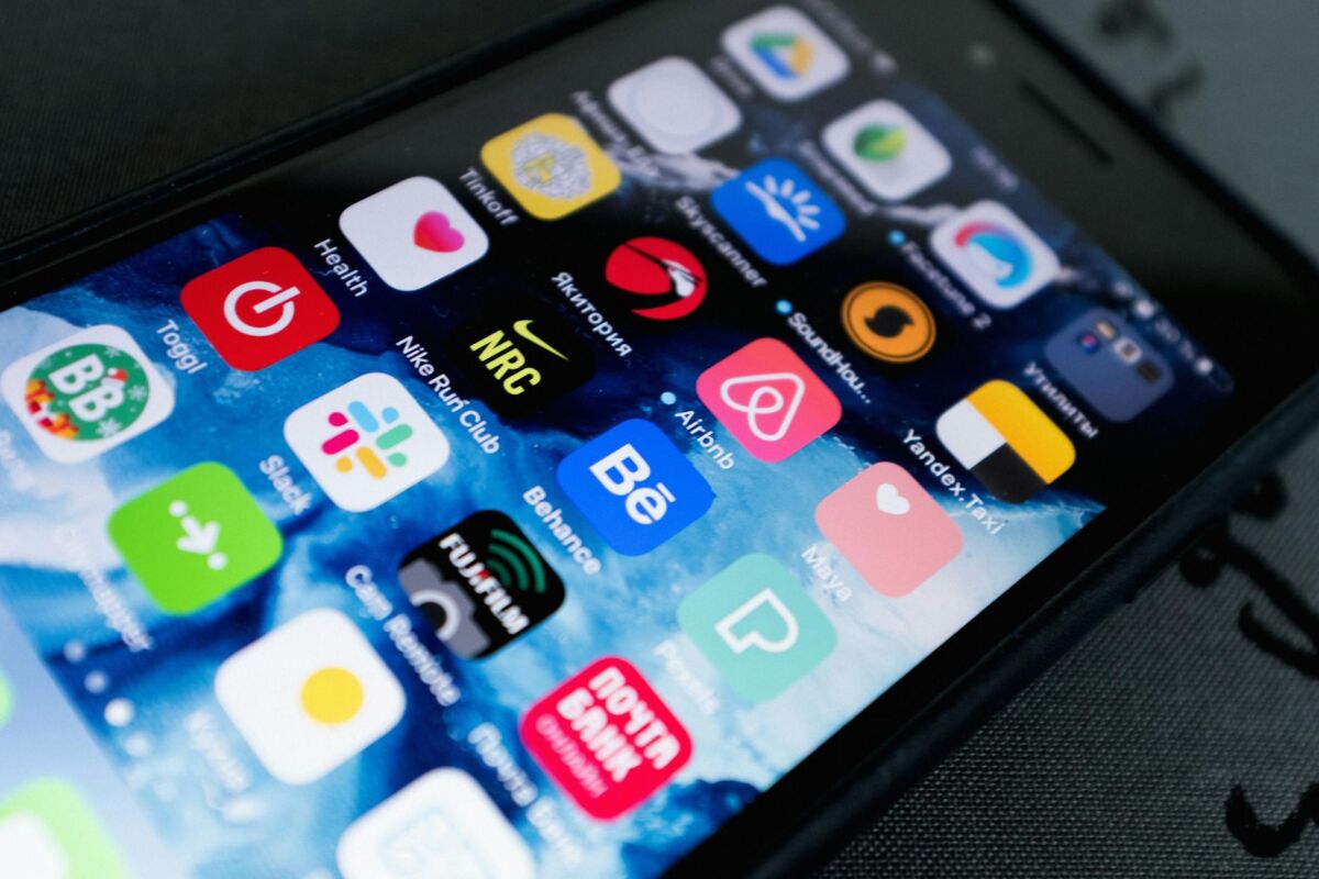 Kelionių programėlės kurios tikrai veikia: 15 būtinų 2026