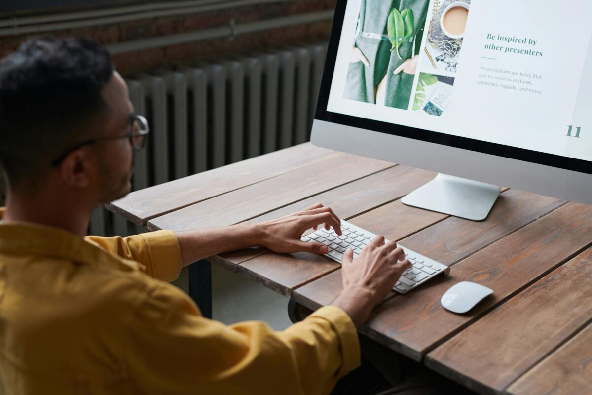 Sveiko stuburo išlaikymas dirbant prie kompiuterio