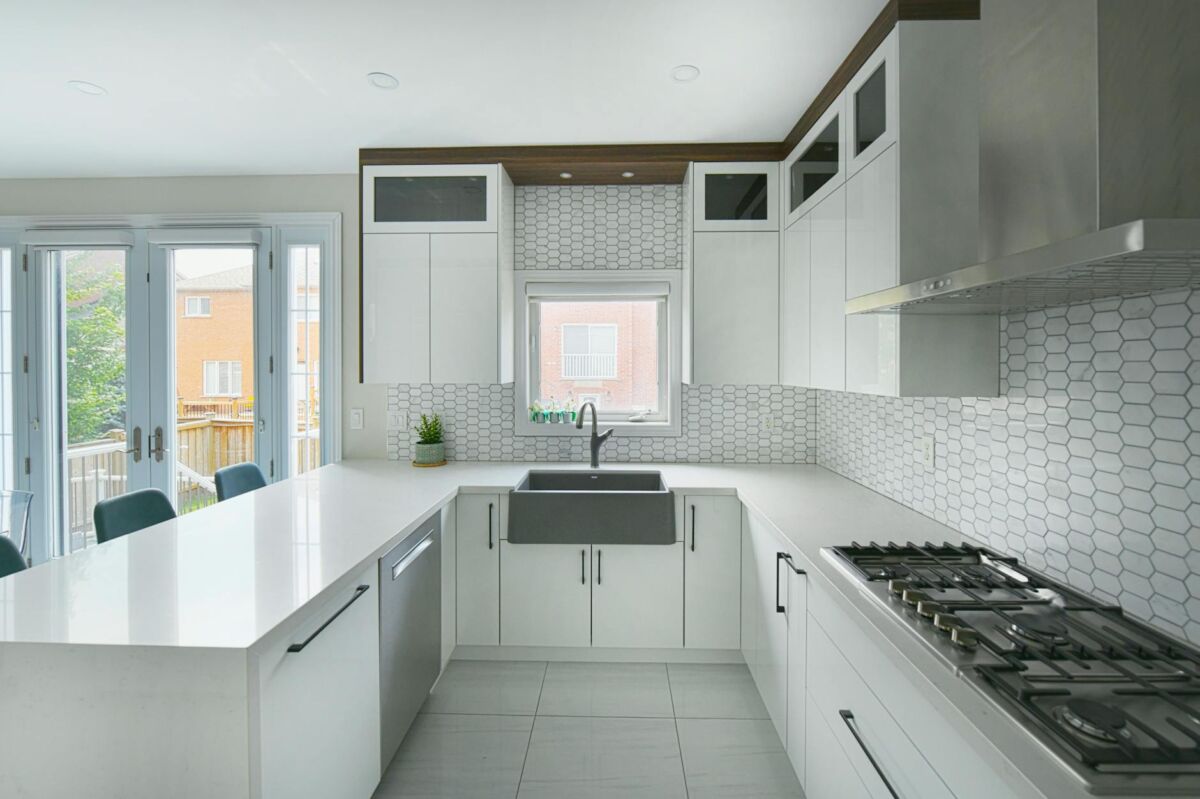 Virtuvės renovacija mažu biudžetu: 15 pakeitimų kurie keičia viską