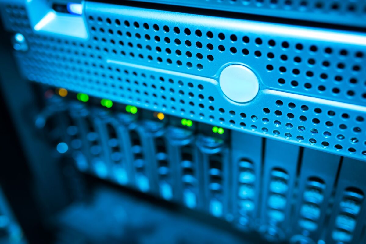 Namų serveris ir NAS: kaip saugoti duomenis be debesų