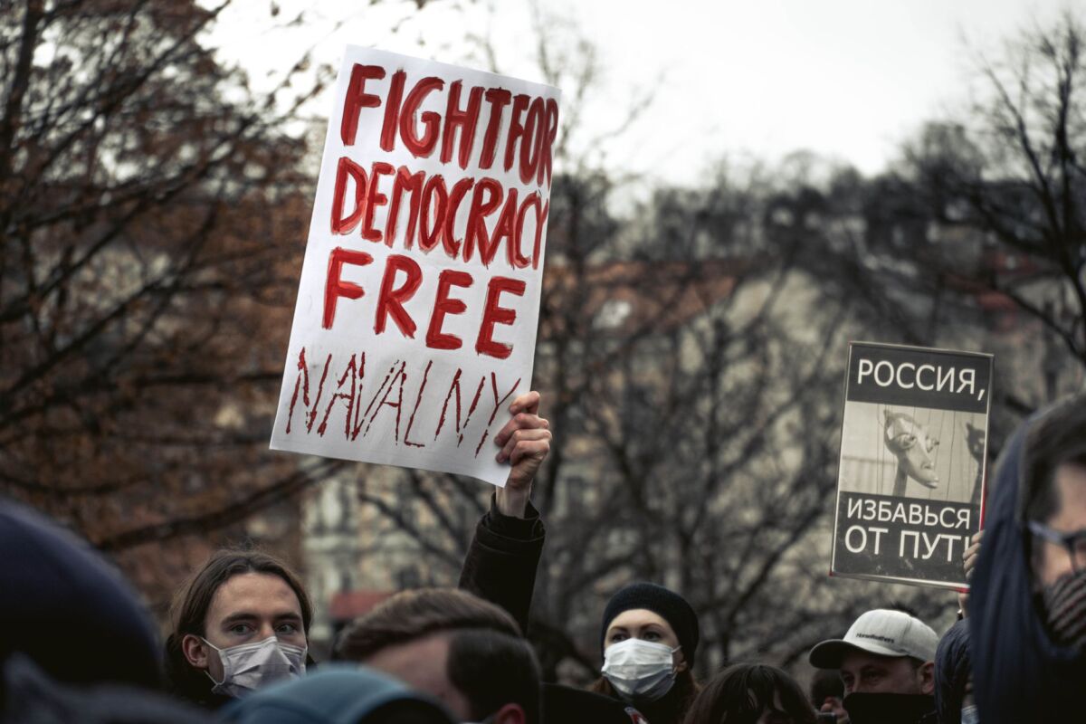 Žmogaus teisės Lietuvoje: kur kreiptis kai jos pažeidžiamos